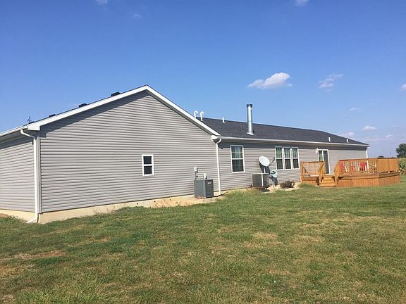 2nd image of 766 E 3200 Ave