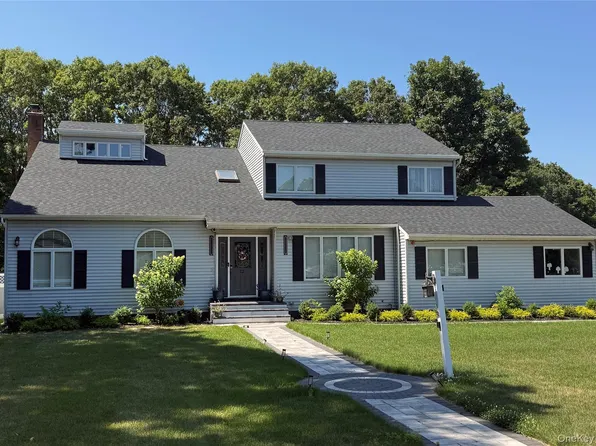 12 Deer Path, Shirley, NY 11967