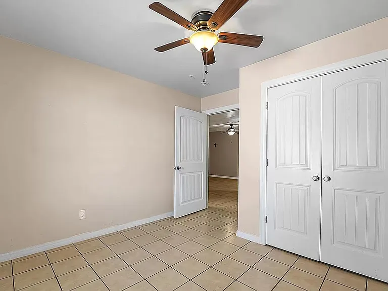 501 E Washington Ave — Photo 11