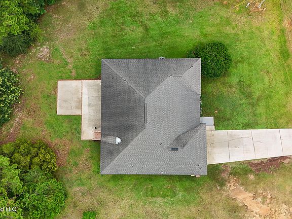 5th image of 21645 E Ridge Dr