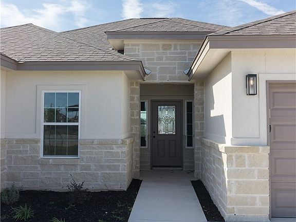 2nd image of 221 Colonial Ln