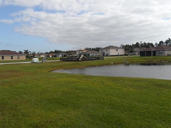 4th image of 561 Bayberry Lakes Blvd