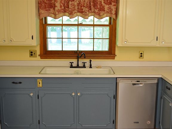 5th image of 307 Miller Ave