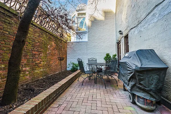 Sold by Mont Sky Real Estate | media 19