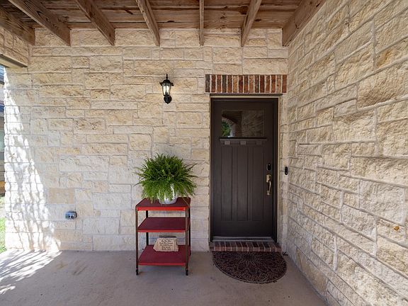 3rd image of 222 Sycamore St