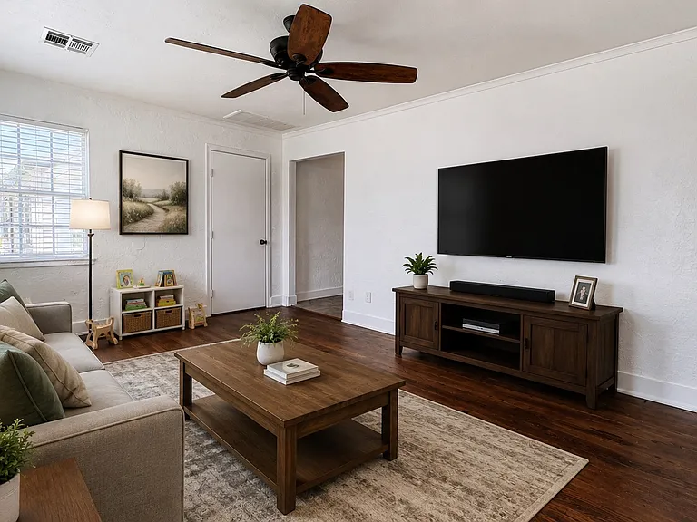 1111 Jet Dr — Photo 2