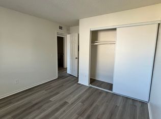 1134 E Avenue Q APT 4, Palmdale, CA 93550