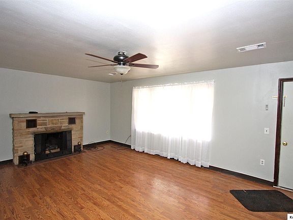 3rd image of 307 Greenwood Ave