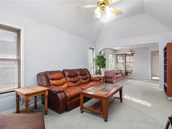 4th image of 42 Overton Dr