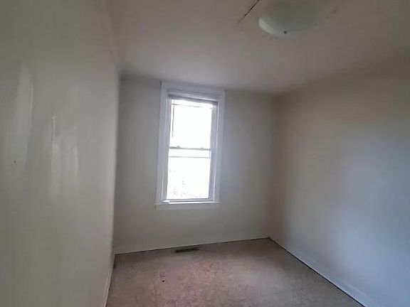 4th image of 1806 Mechanicsville Tpke