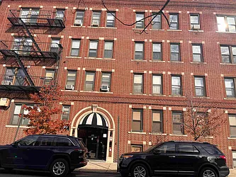 680 Kennedy Boulevard, #301