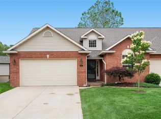 1934 Hawksbill Dr, Belleville, IL 62223