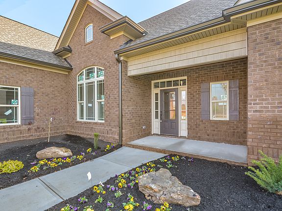 2nd image of 170 Leeward Way