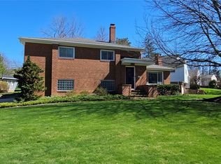 2157 Lyndway Rd, Beachwood, OH 44122