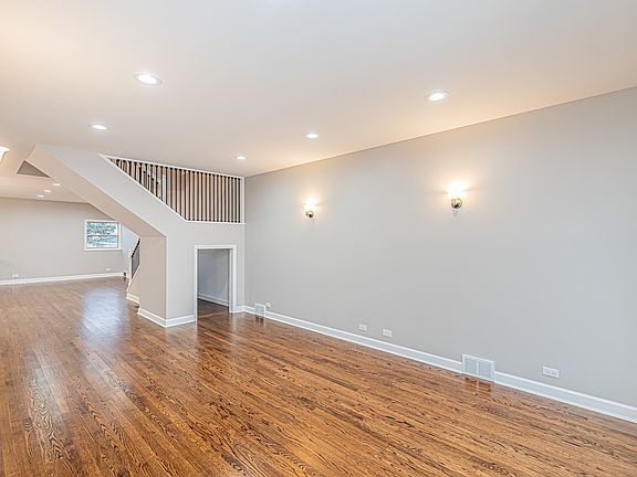 4th image of 10722 S Lawndale Ave
