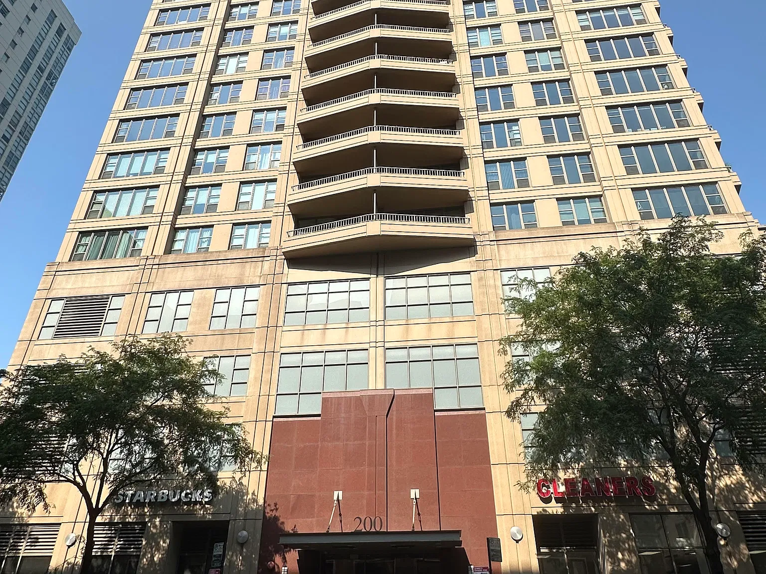200 N Jefferson St — Photo 1