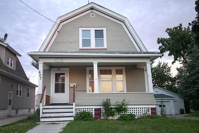 1st image of 607 Woodlawn Ave