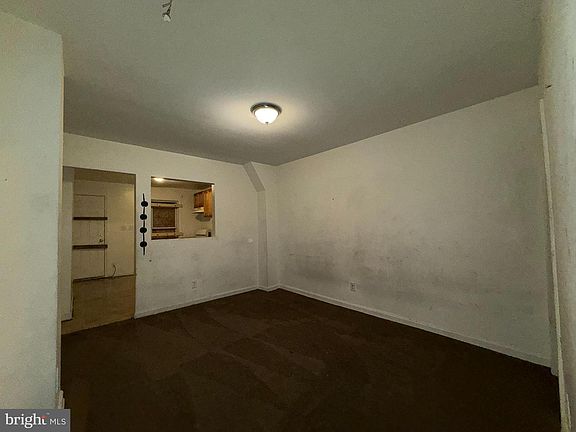 4th image of 2428 Etting St