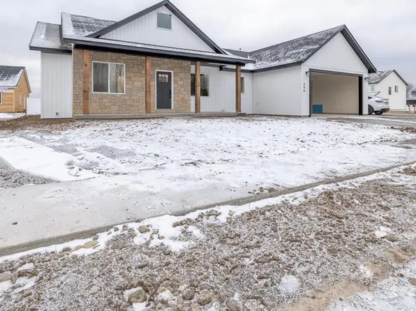 286 Camas St, Sugar City, ID 83448