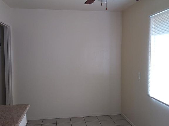 4th image of 15503 1/2 Loukelton St