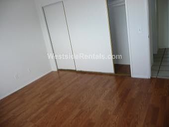 5th image of 116 N Pacific Ave