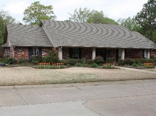 13 Evergreen Dr, Conway, AR 72034