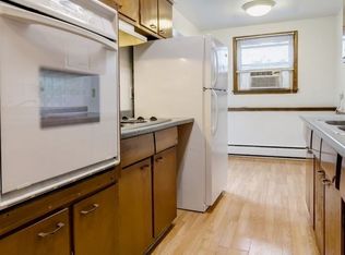 1220 Cambridge St APT 52, Hopkins, MN 55343