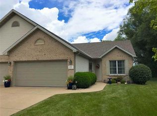 1001 Linden St, Morton, IL 61550