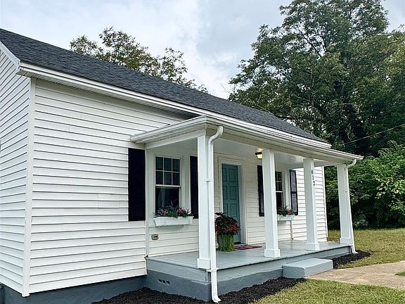 2nd image of 812 Charlotte Ave
