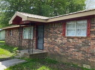 1301 E 6th St, Waldron, AR 72958