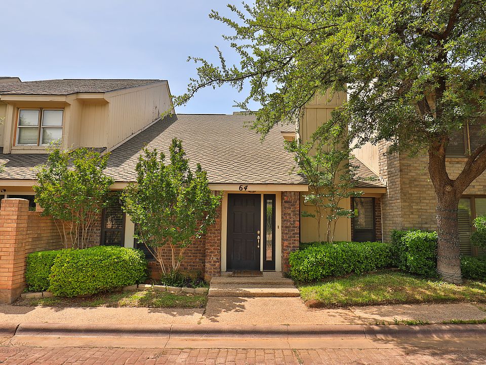 Front Curb View