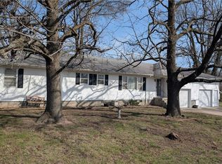 1201 S 1st St, El Dorado Springs, MO 64744