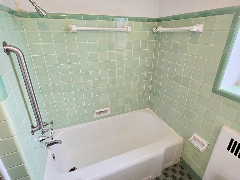 5837 Devonshire Ave — Photo 13