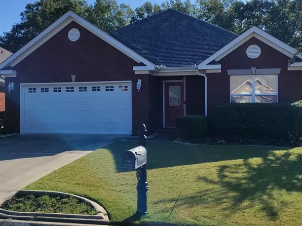 1226 Excalibur Dr SW, Decatur, AL 35603