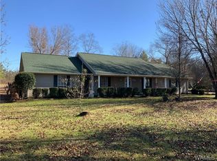 304 Hampton Hills Dr, Moundville, AL 35474