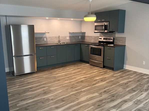 25 E Main St #4