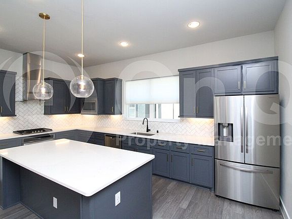 3rd image of 2529 El Camino Ln