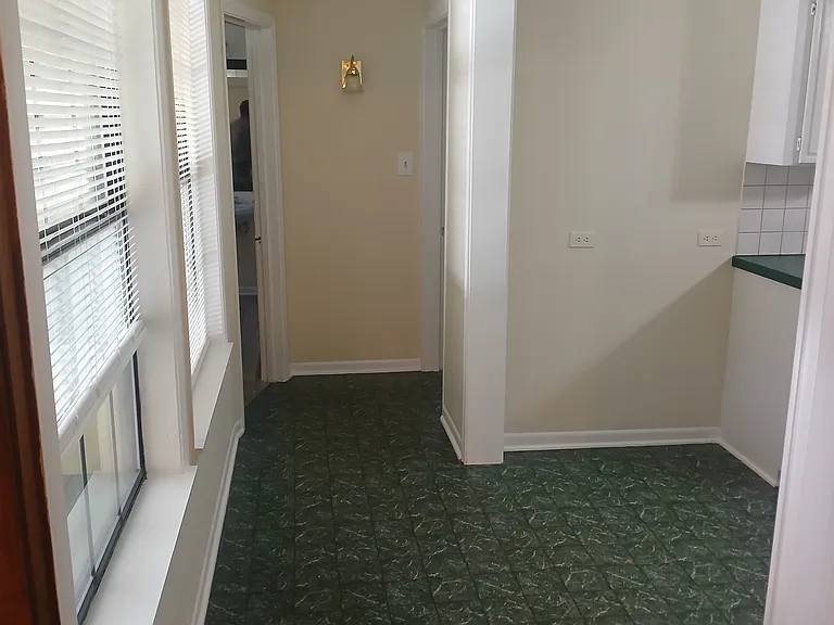 920 Iris St — Photo 12