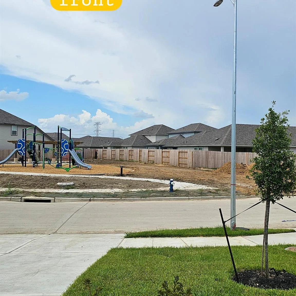 4 bed, 3.0 bath, 2101 sqft, $2,500 — Photo 2