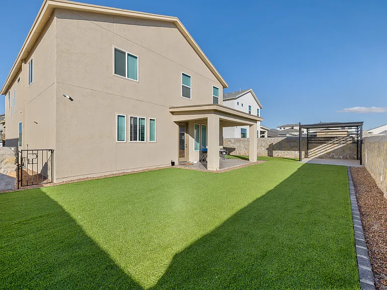 12804 De La Rosa Ave — Photo 45