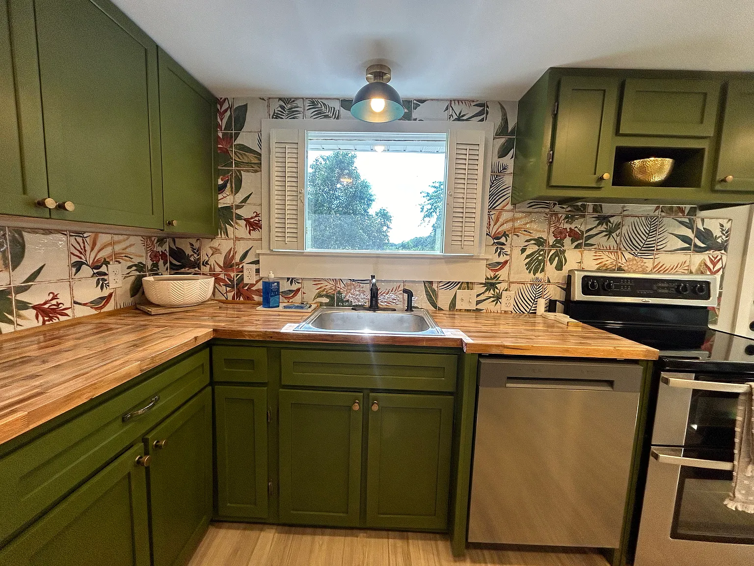 1445 Highway 31 N — Photo 1