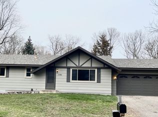 1100 Leisure Ln, Burnsville, MN 55337