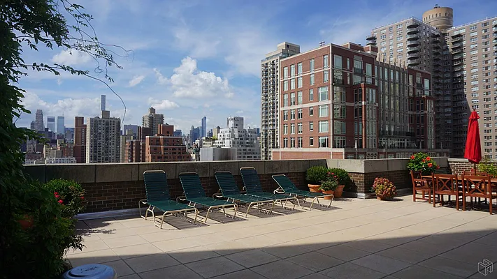 Rented by Halstead Real Estate | media 16