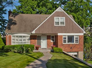 37 Ritchie Dr, Yonkers, NY 10705