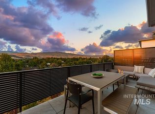 1296 E Echelon Ridge Ln, Boise, ID 83716