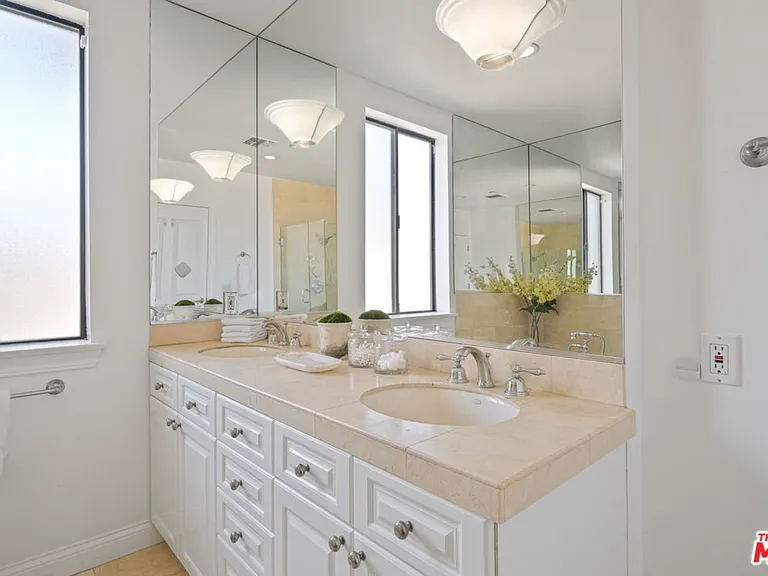 16000 W Sunset Blvd #Penthouse 302 — Photo 22