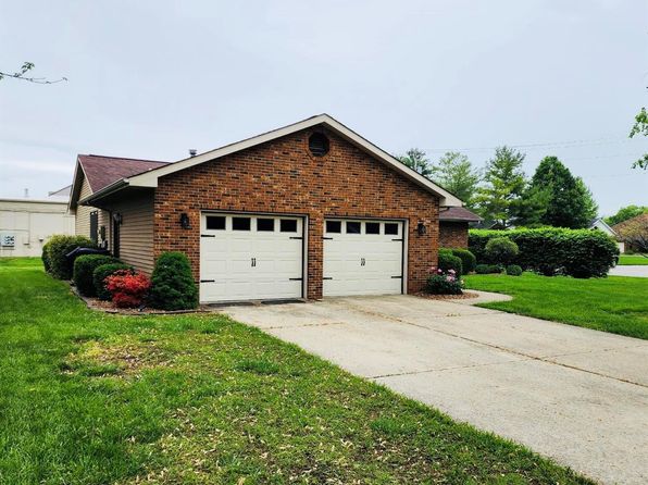706 Dere Bere Dr, Mascoutah, IL 62258