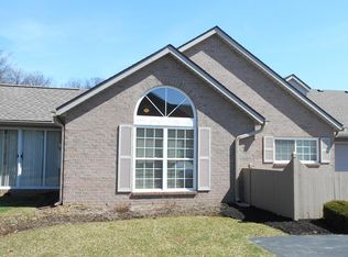 1353 Amberlea Dr W, Columbus, OH 43230