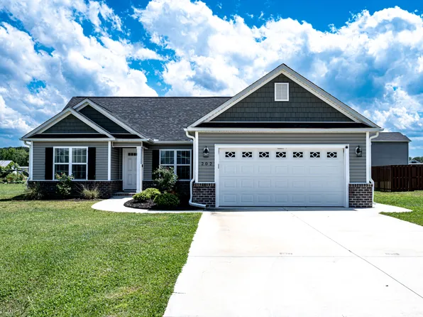202 Grist Mill Dr, Havelock, NC 28532