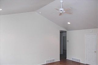 5th image of 81 Little Brook Ln